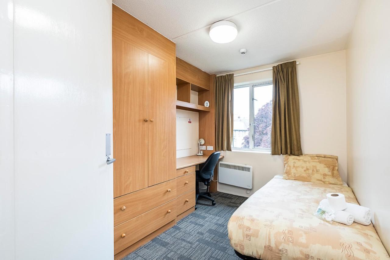 Private Rooms In Colindale - Sk The Hyde Bagian luar foto