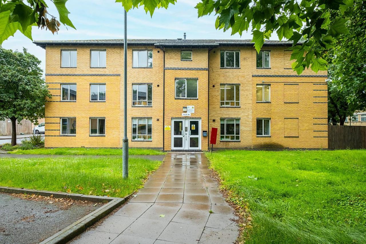 Private Rooms In Colindale - Sk The Hyde Bagian luar foto